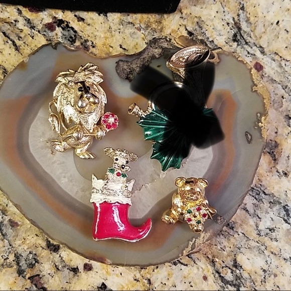 Vintage Gerry's holiday brooches christmas GUC - Picture 2 of 9